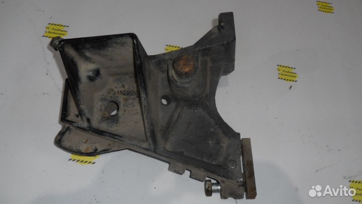 Кронштейн усилителя переднего бампера левый scania