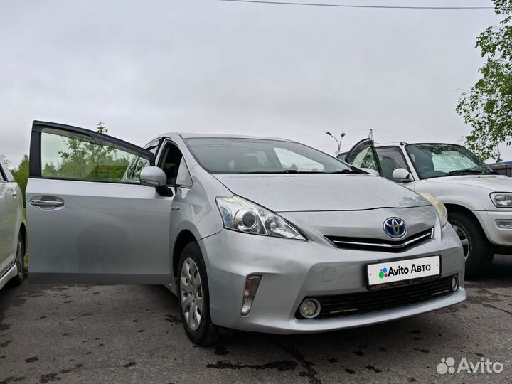 Toyota Prius Alpha 1.8 CVT, 2012, 230 000 км