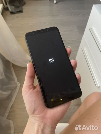 Xiaomi Redmi 5 Plus, 3/32 ГБ