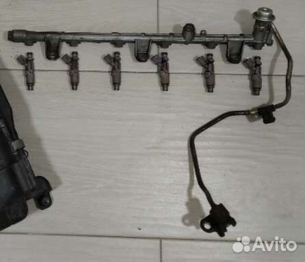 Топливная рампа с форсунками 1G-FE Beams