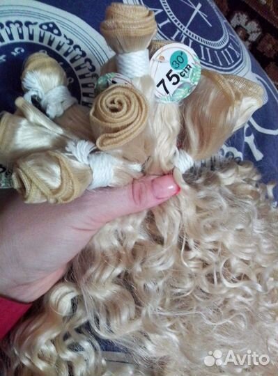 Волосы для наращивания на трессах