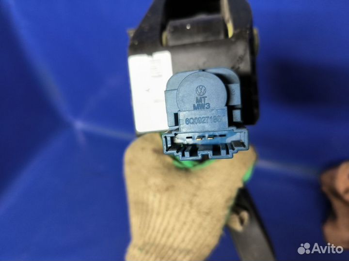 Педаль сцепления Volkswagen Polo V