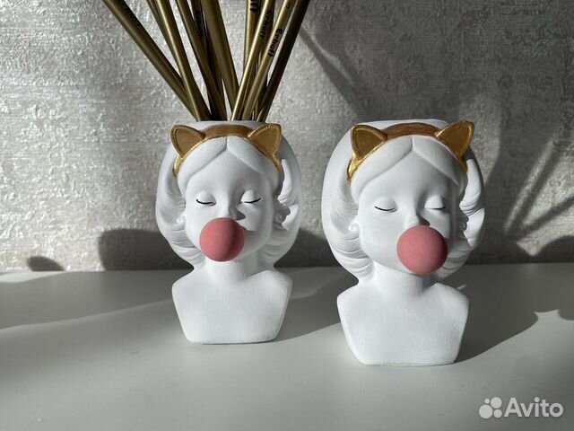 Кашпо из гипса девочка с жвачкой