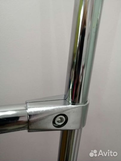 Рейлы для одежды пристенный стеллаж