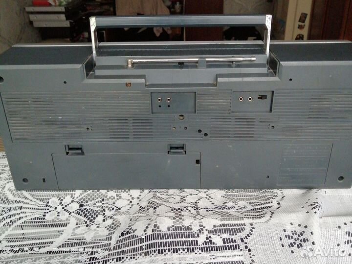 Магнитофон Sanyo двухкамерный