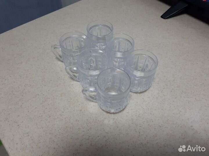 Хрустальные конфетница, стопки, стаканы и кружки