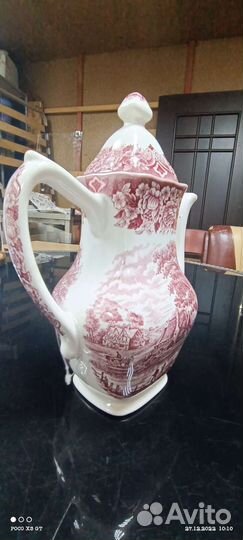 Антикварный Фарфоровый чайник Royal Tudor Ware