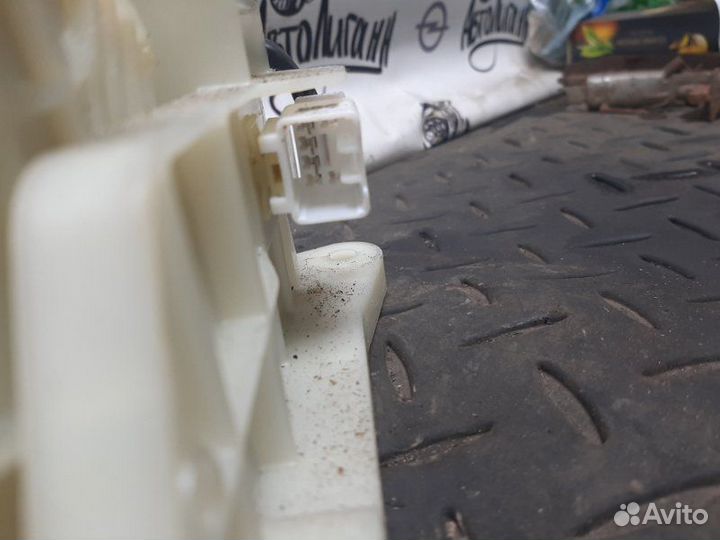 Селектор АКПП Hyundai Solaris хэтчбек G4FA 2013