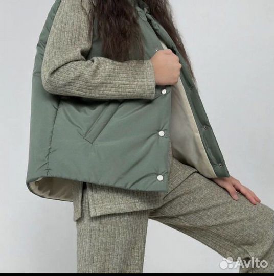 Жилетка детская новая