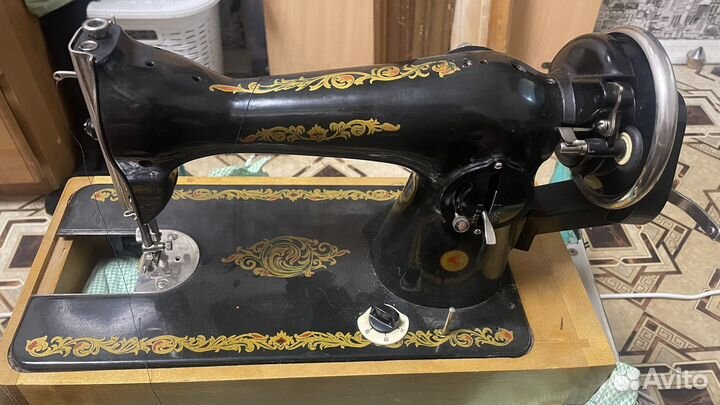 Швейная машинка ручная