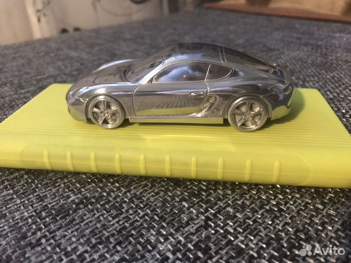 Porsche Caymanк S 2013 model limited