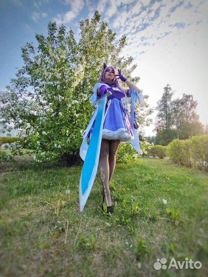 Косплей костюмы и парики