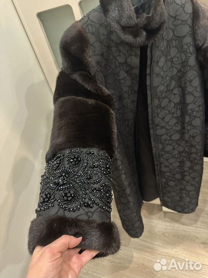 Пальто зимнее фирма Снежное 44 р