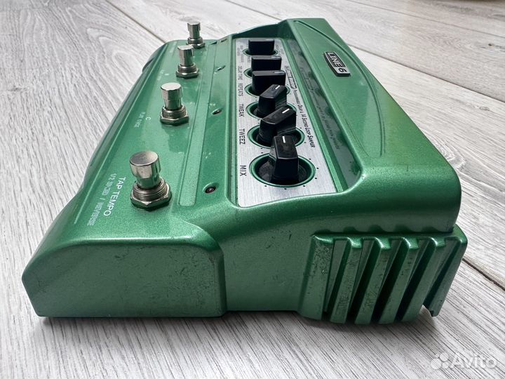 Delay pedal