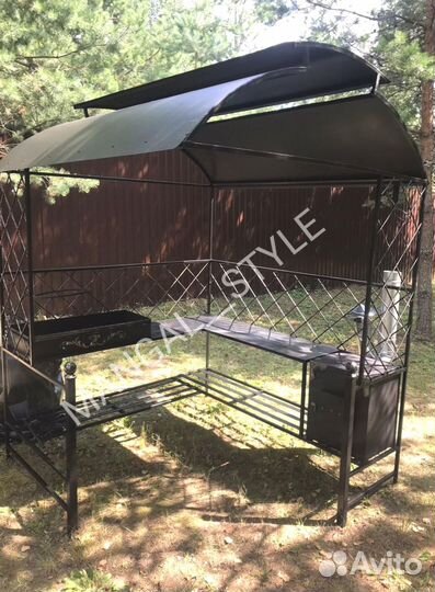 Мангал с крышей