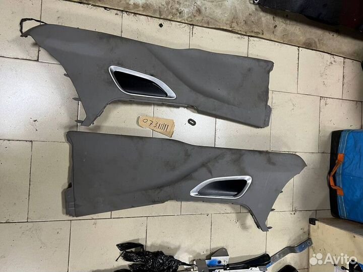 Обшивка центральной консоли F-pace