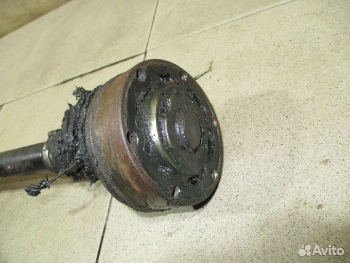 Полуось задняя правая VW Tiguan 1