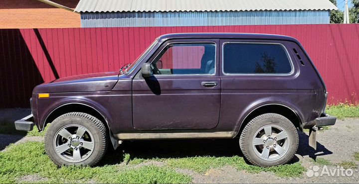 LADA 4x4 (Нива) 1.7 МТ, 2015, 110 000 км