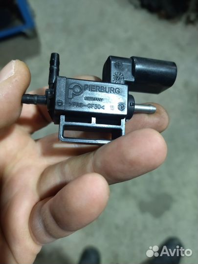 Клапан датчик volkswagen фольксваген 06906283BH