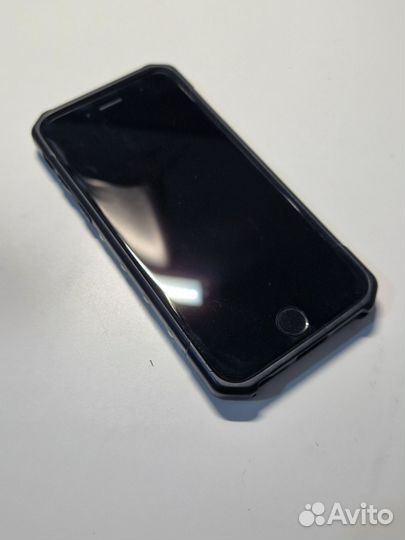 Телефон iPhone 6s