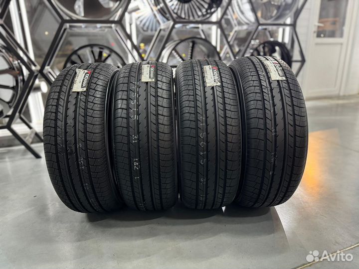 Yokohama BluEarth E70 215/55 R17 94V