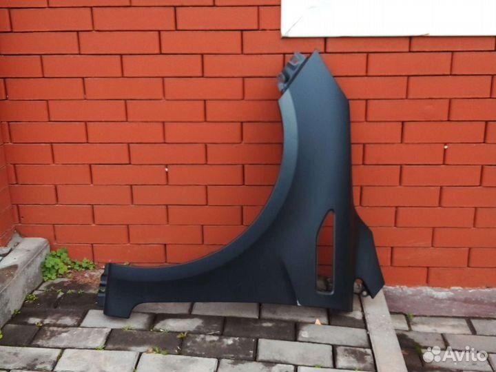 Крыло Киа Рио некраш левое 11-17