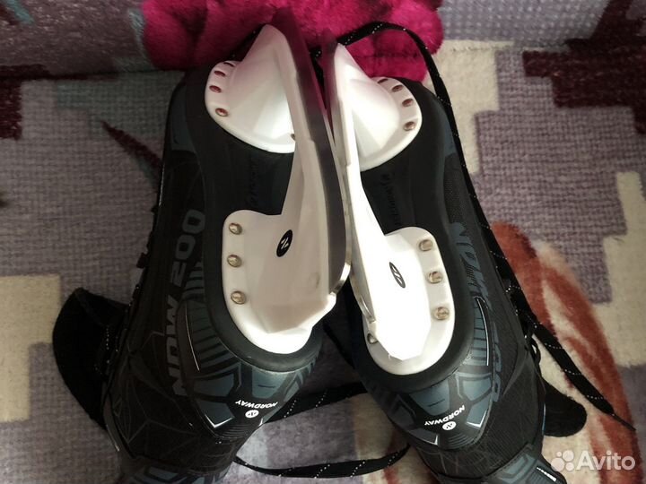 Коньки хоккейные 42 размер
