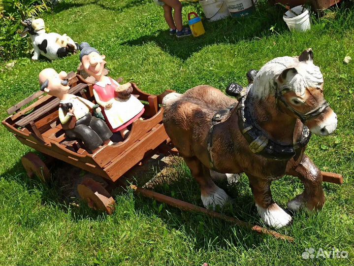 Декоративные фигурки деда с бабкой