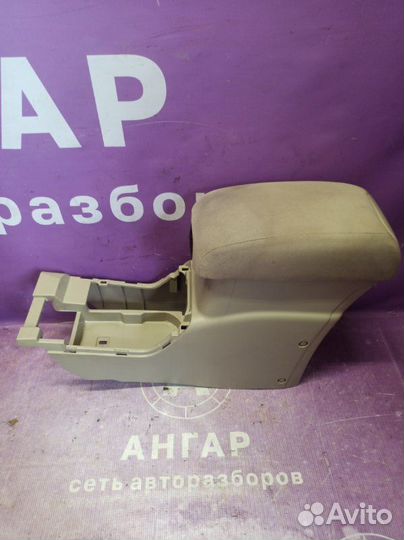 Подлокотник Mitsubishi Outlander Xl CW6W 6B31 2008