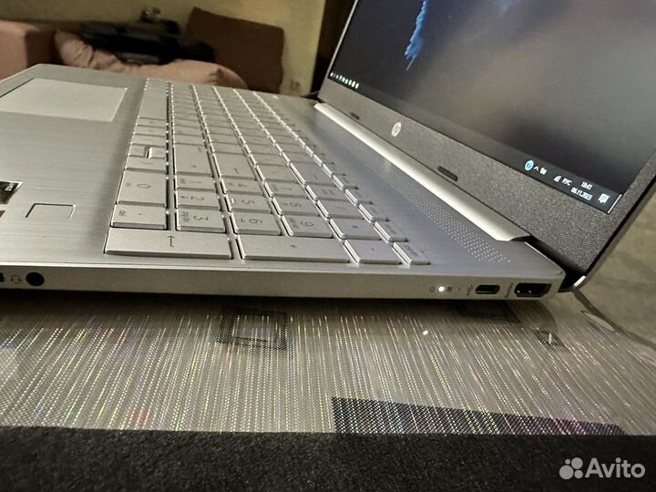 Ноутбук HP laptop 15s с отпечатком пальца