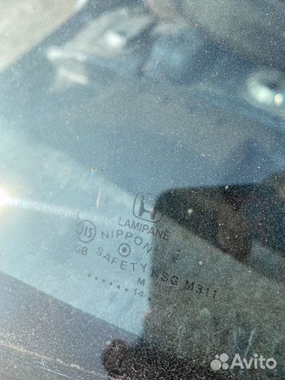 Лобовое стекло Honda Fit GP6 LEB 2014