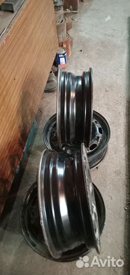 Штампованные диски r14 на skoda rapid