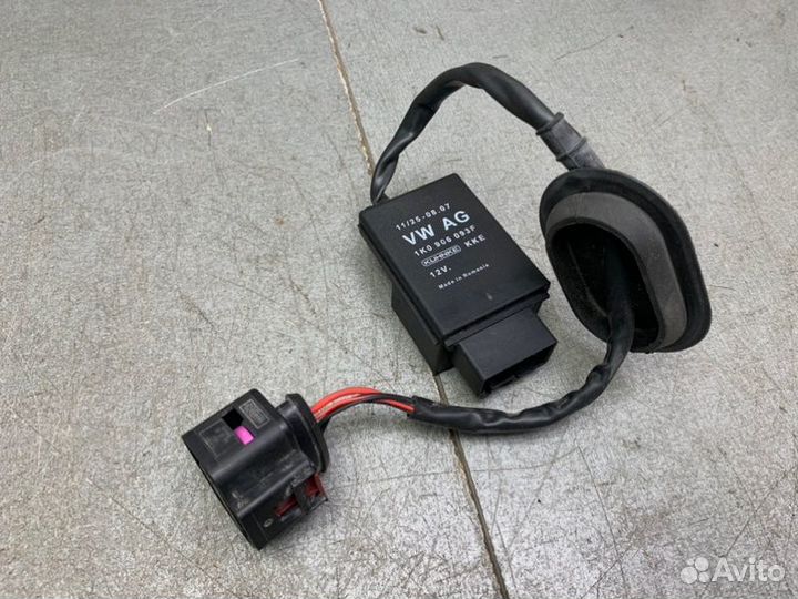 Блок управления топливным насосом Volkswagen Golf