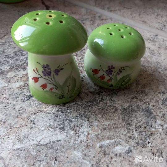 Солонка и перечница