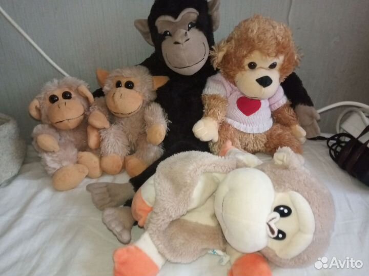 Два пакета мягких игрушек