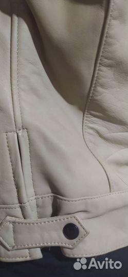 Мотокуртка кожаная женская