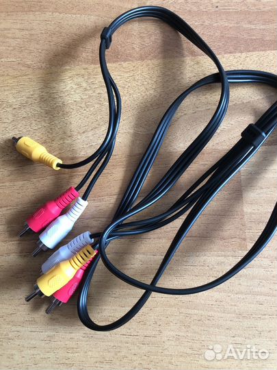 Кабель 3RCA-3RCA (тюльпан) 1,2м новый