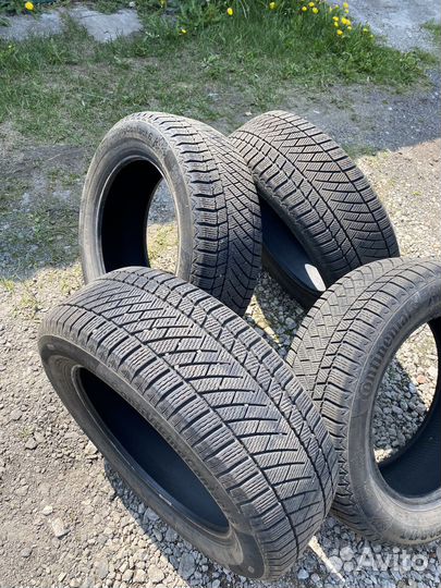 Continental ContiVikingContact 6 215/60 R17 96T