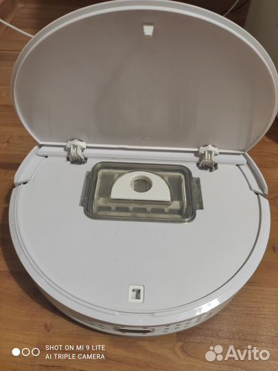 Робот пылесос