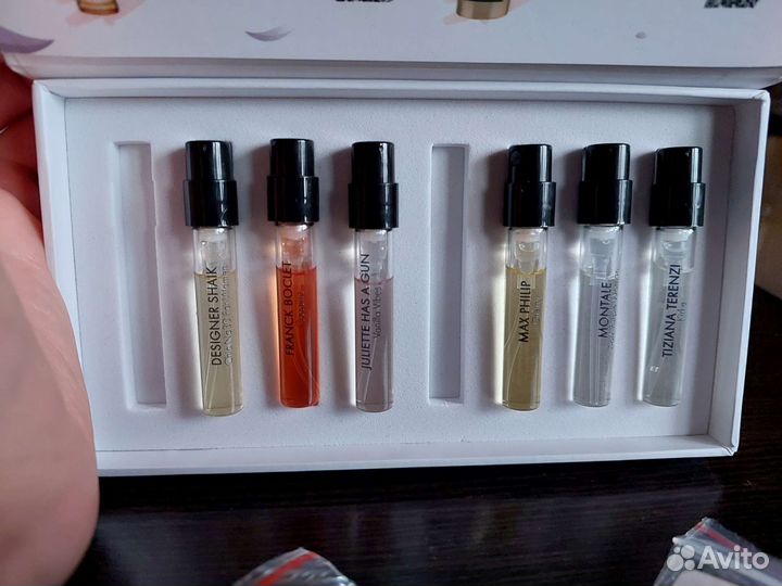 Пробники ароматов набором