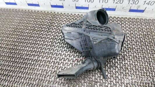 Корпус воздушного фильтра audi A5 1 (3AD13NQ01)