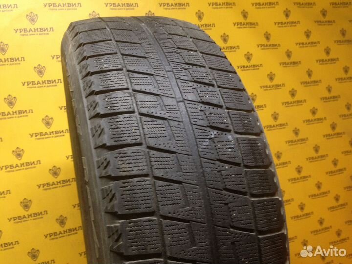 Bridgestone Blizzak Revo2 215/60 R17