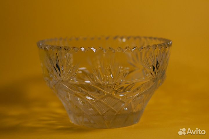 Хрустальные салатники и ваза