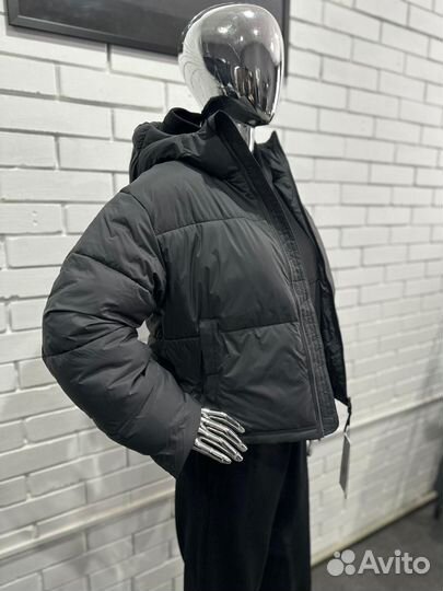 Calvin klein куртка оригинал S новая