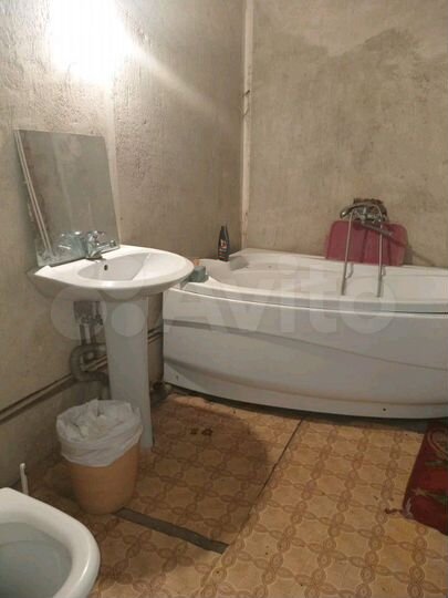 Комната 20 м² в 8-к., 3/3 эт.