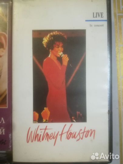 Музыкальные фильмы на видеокассета VHS