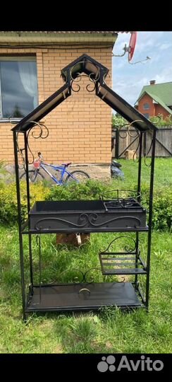 Мангал с крышей