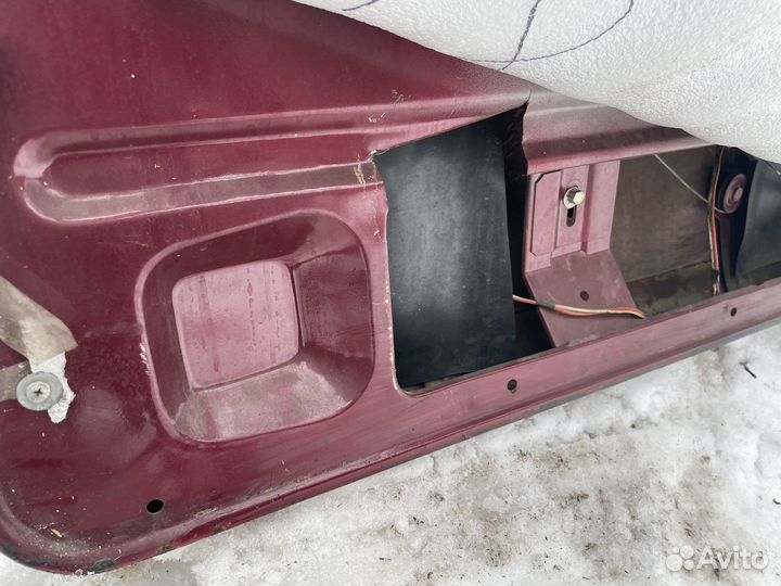 Дверь правая Нива 3 двери