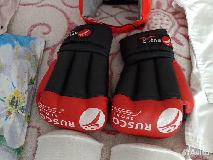 Шлем, перчатки, кимоно