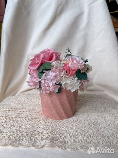 Стабилизированные цветы в кашпо